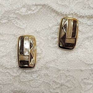 Vintage Lady Remington Gold Tone Earrings